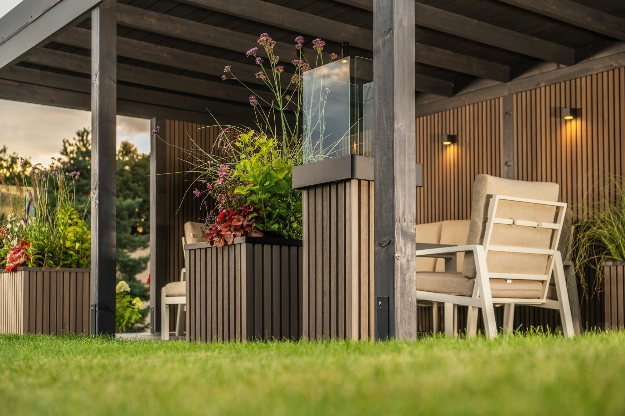 Tuinkamer en buitenverblijf met zitgedeelte